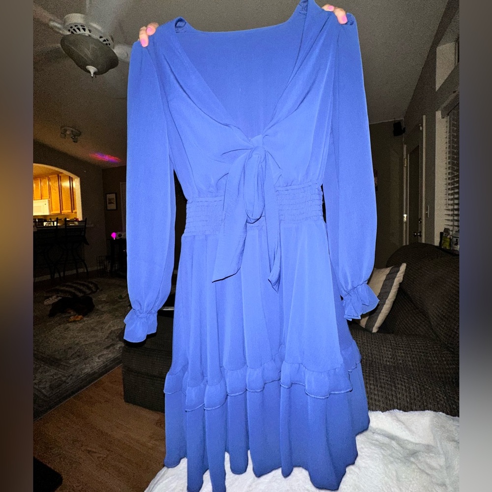 BEAUTIFUL BLUE DRESS